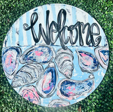 Load image into Gallery viewer, Colorful oyster shells Welcome door hanger, Beach theme
