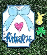 Load image into Gallery viewer, Welcome Door hanger base with 3 attachments and 3D welcome, 22”
